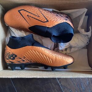 NIB::New Balance Boy's Tekela V4 Magique Fg Soccer Shoe